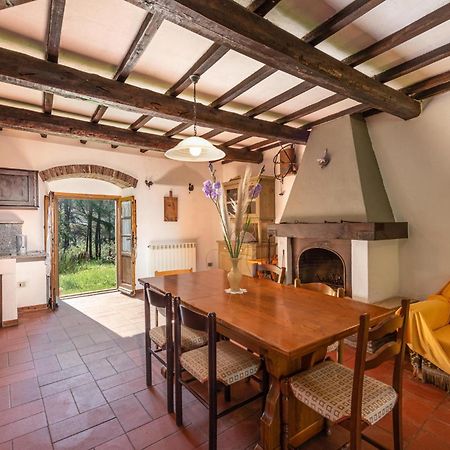 Cozy Home In Massa Marittima Gr With Kitchen Bagian luar foto