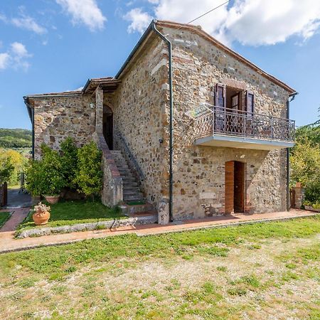 Cozy Home In Massa Marittima Gr With Kitchen Bagian luar foto