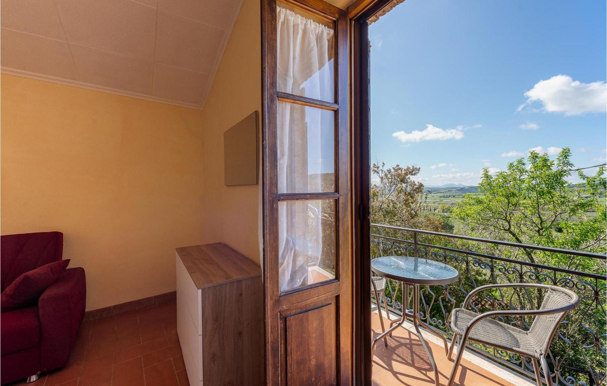 Cozy Home In Massa Marittima Gr With Kitchen Bagian luar foto