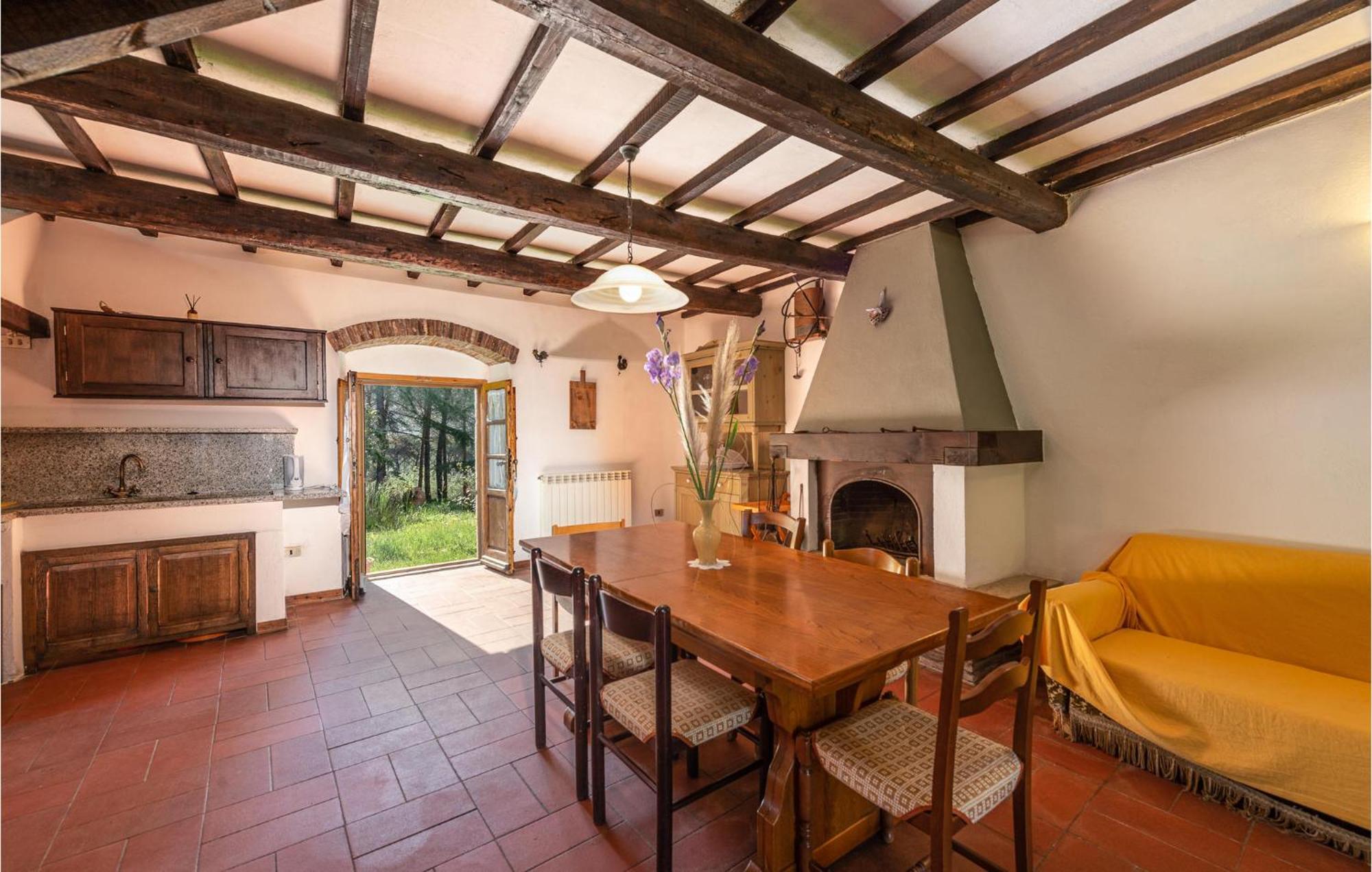 Cozy Home In Massa Marittima Gr With Kitchen Bagian luar foto