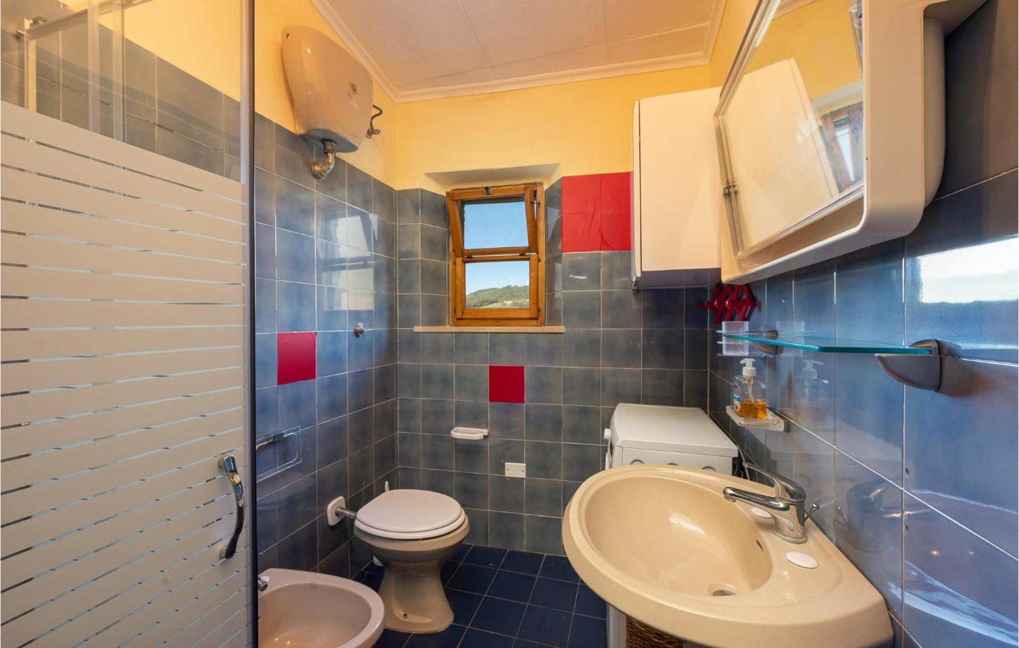 Cozy Home In Massa Marittima Gr With Kitchen Bagian luar foto