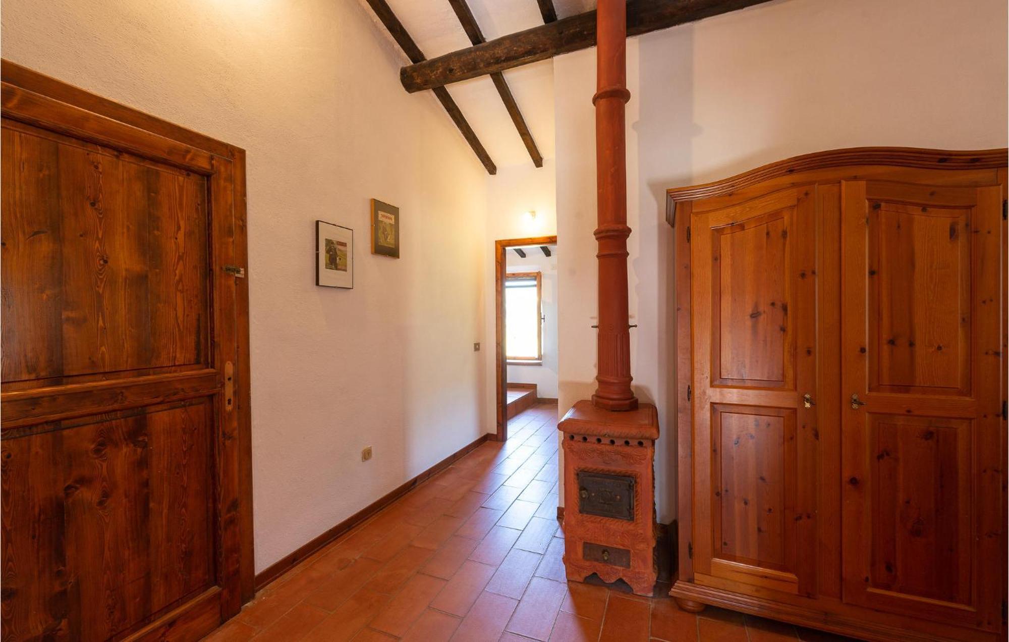 Cozy Home In Massa Marittima Gr With Kitchen Bagian luar foto