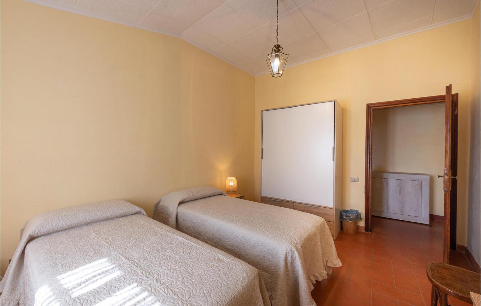 Cozy Home In Massa Marittima Gr With Kitchen Bagian luar foto