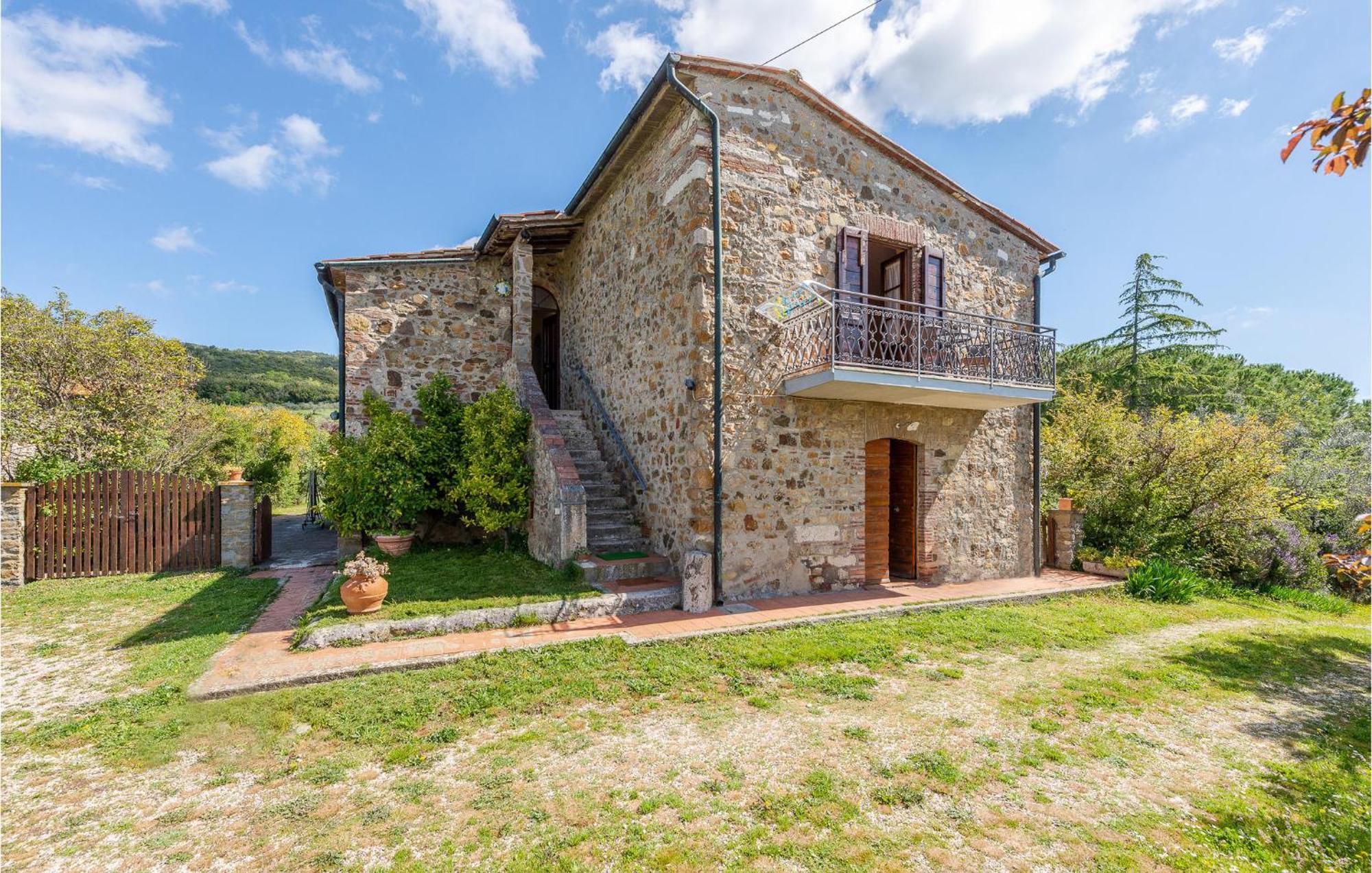 Cozy Home In Massa Marittima Gr With Kitchen Bagian luar foto